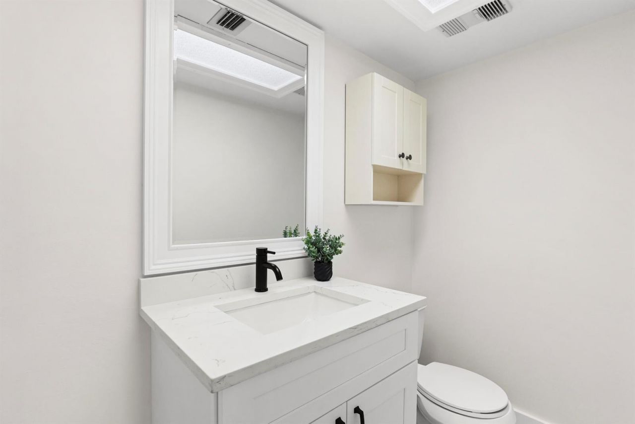 3905 Flag Drive , Palm Beach Gardens, FL 33410 Photo