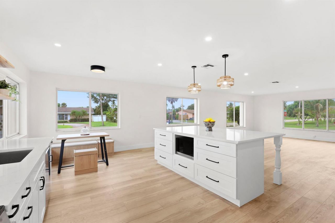 3905 Flag Drive , Palm Beach Gardens, FL 33410 Photo