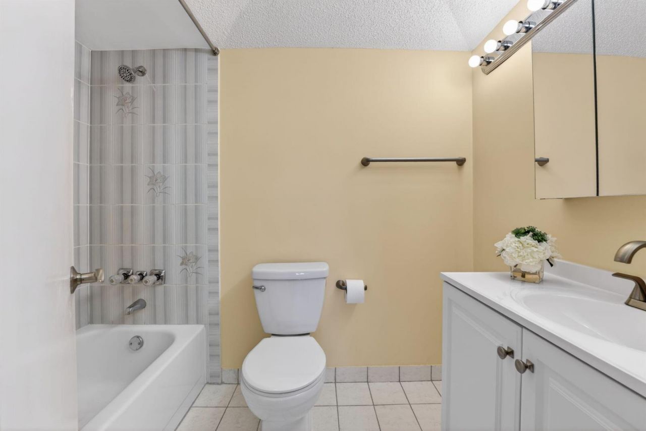2800 Fiore Way , Unit 212, Delray Beach, FL 33445 Photo