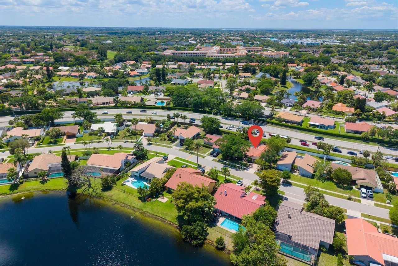 21143 N Escondido Way Way N, Boca Raton, FL 33433 Photo