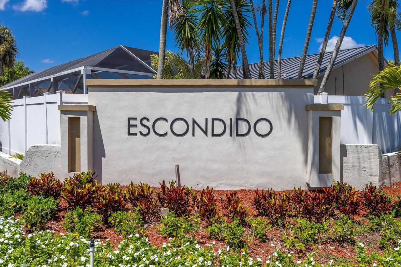 21143 N Escondido Way Way N, Boca Raton, FL 33433 Photo