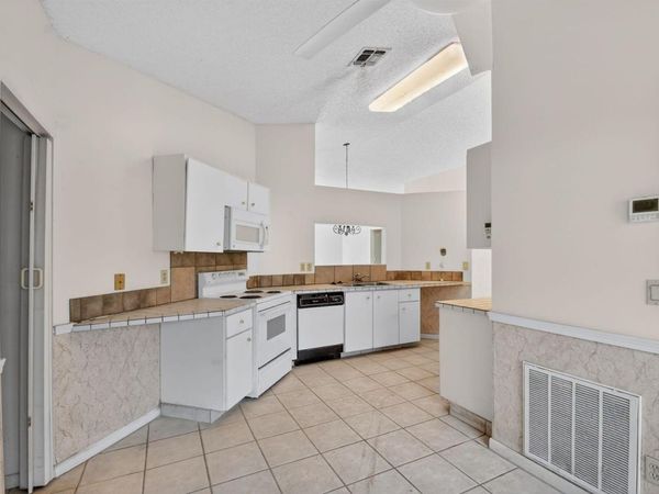 9 Corrie Place , Boynton Beach, FL 33426