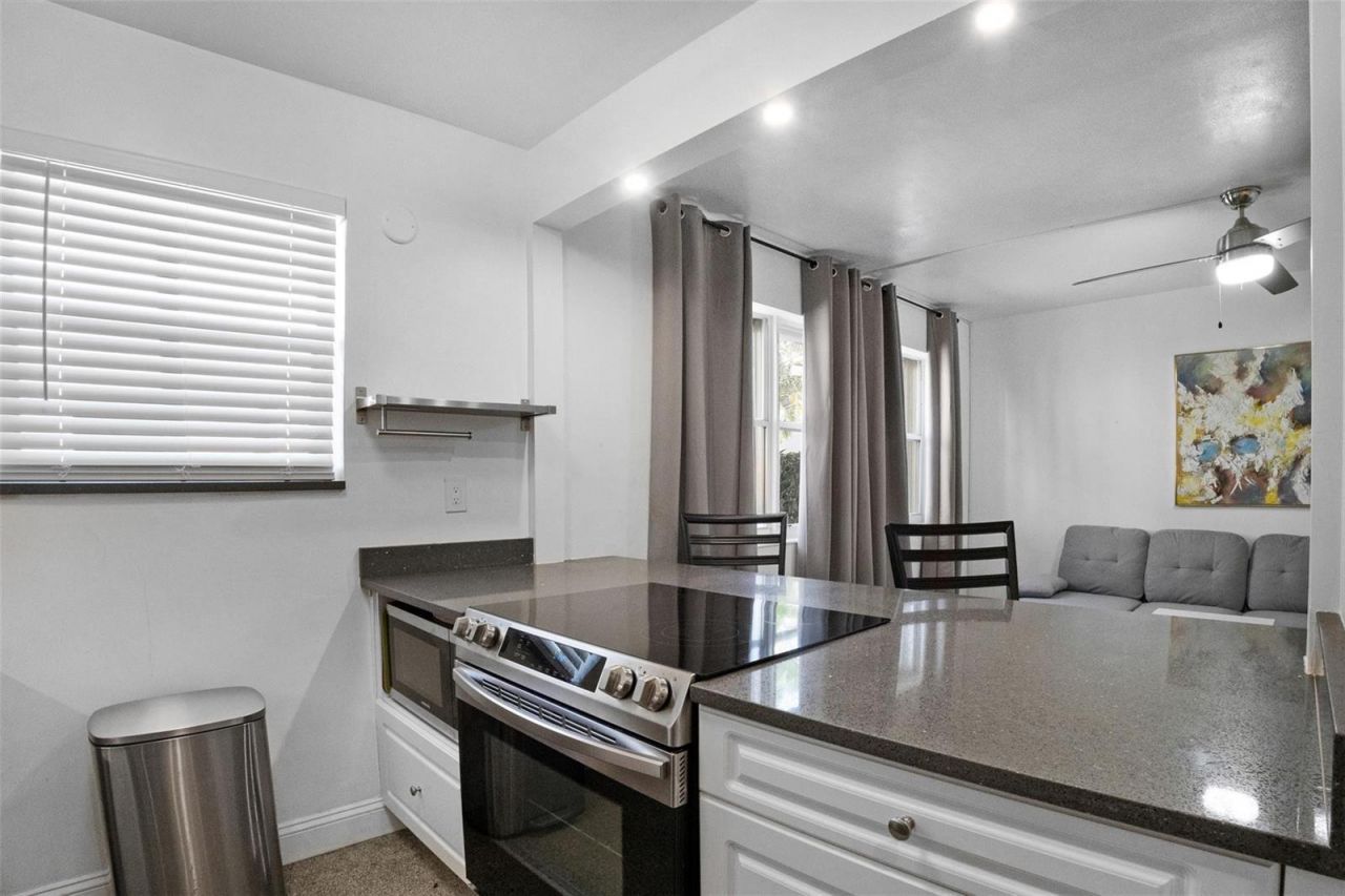 625 Orton Avenue , Unit 18, Fort Lauderdale, FL 33304 Photo