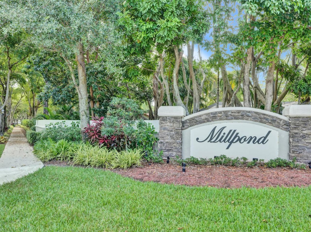 2401 NW 39th Street , Boca Raton, FL 33431 Photo