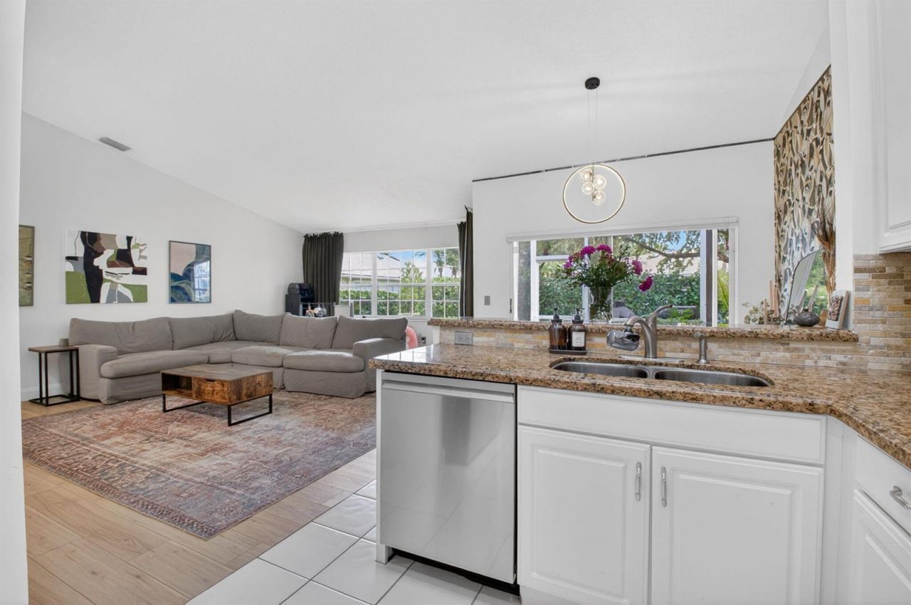 17257 Boca Club Boulevard , Unit Apt 5, Boca Raton, FL 33487 Photo