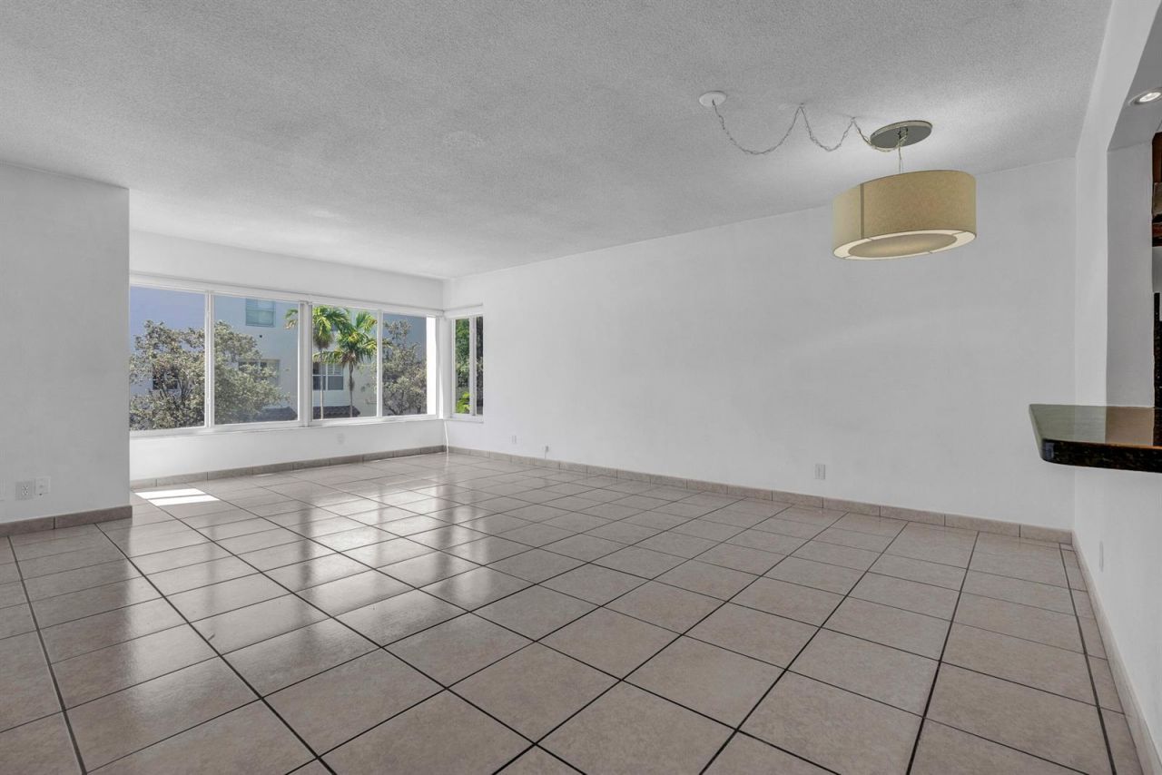 1965 S Ocean Boulevard , Unit 202, Lauderdale by the Sea, FL 33062 Photo