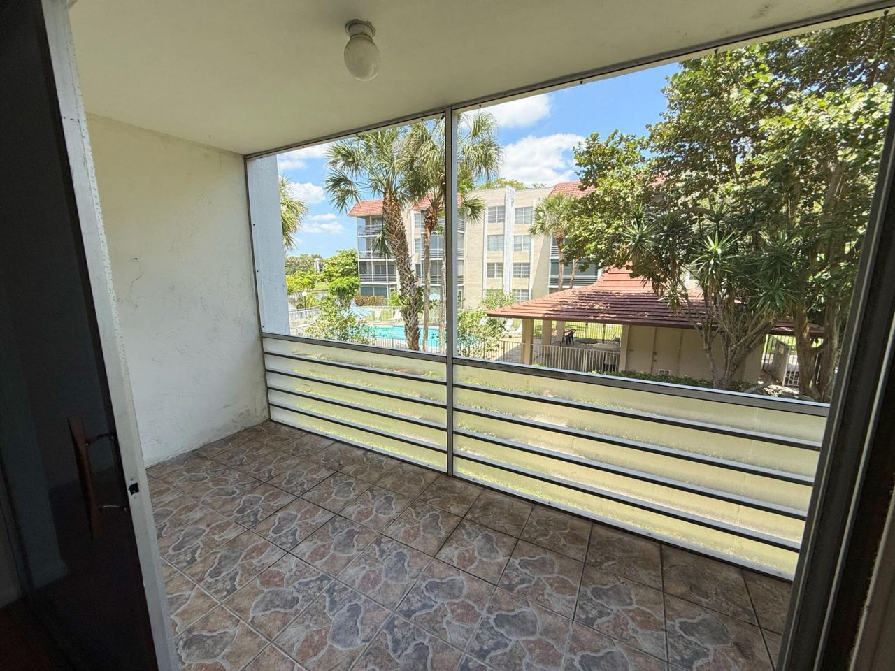 3776 Inverrary Boulevard , Unit 204r, Lauderhill, FL 33319 Photo