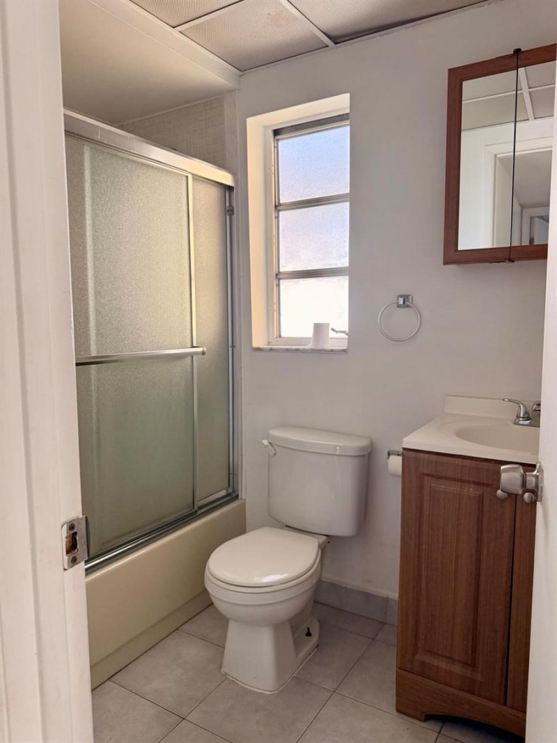 8775 Park Boulevard , Unit 412, Miami, FL 33172 Photo
