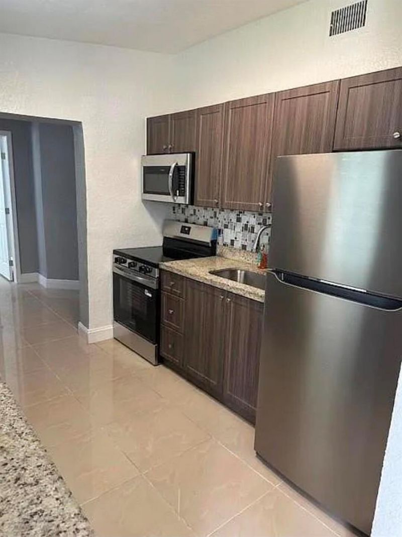 1558 NW 5th Avenue , Pompano Beach, FL 33060 Photo