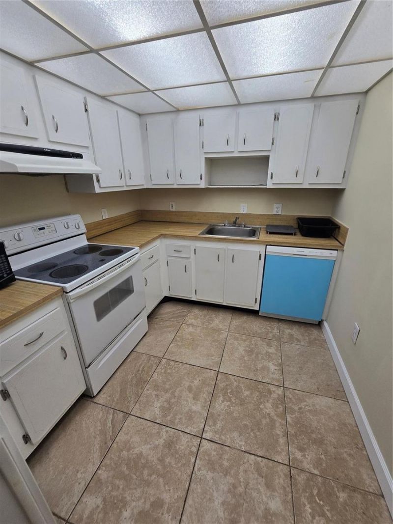 1681 NW 70th Avenue , Unit 403, Plantation, FL 33313 Photo