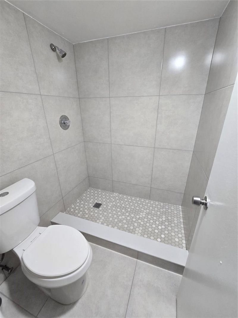 1681 NW 70th Avenue , Unit 403, Plantation, FL 33313 Photo