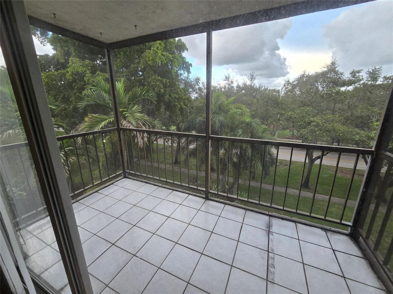 1681 NW 70th Avenue , Unit 403, Plantation, FL 33313 Photo