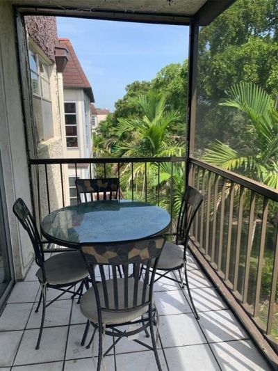 1681 NW 70th Avenue , Unit 403, Plantation, FL 33313 Photo