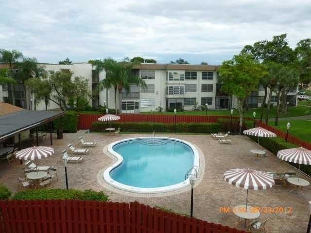 1681 NW 70th Avenue , Unit 403, Plantation, FL 33313 Photo