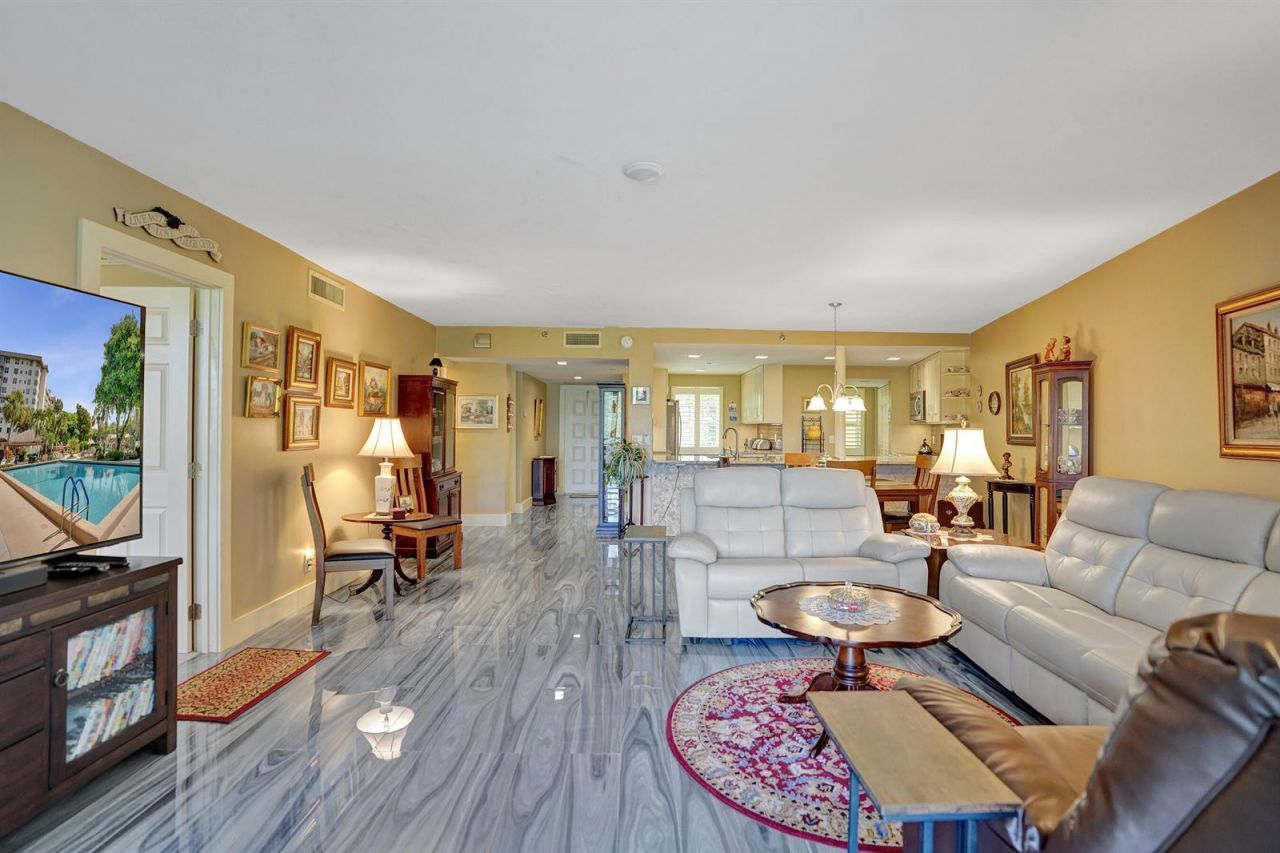 3499 Oaks Way , Unit 205, Pompano Beach, FL 33069 Photo