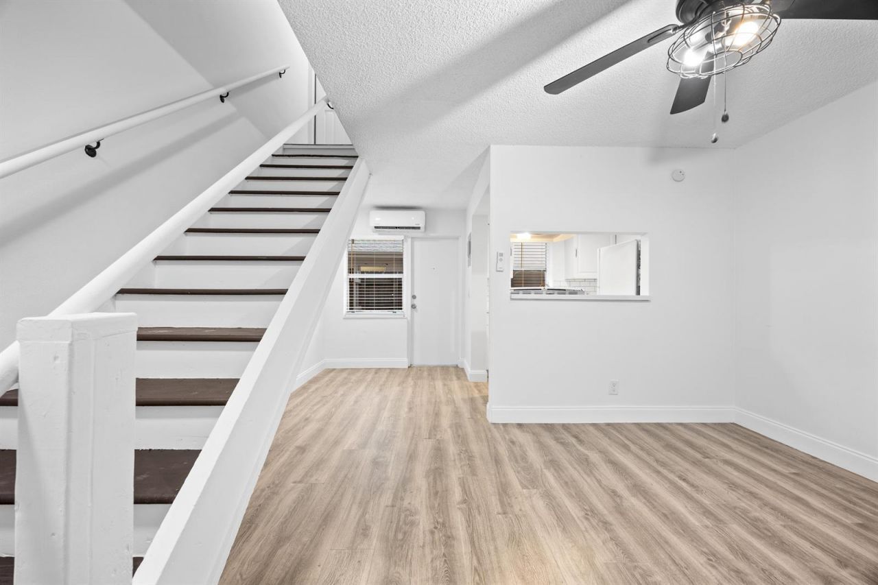 1801 NE 56th Street , Unit 7, Fort Lauderdale, FL 33308 Photo