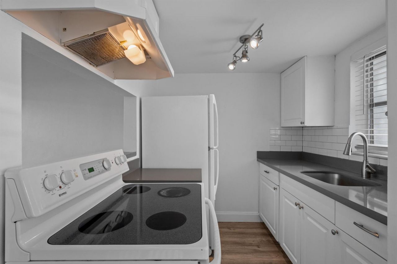 1801 NE 56th Street , Unit 7, Fort Lauderdale, FL 33308 Photo