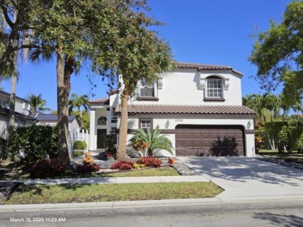 15705 NW 10th Street , Pembroke Pines, FL 33028