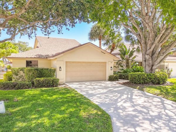 137 Harbourside Circle , Jupiter, FL 33477
