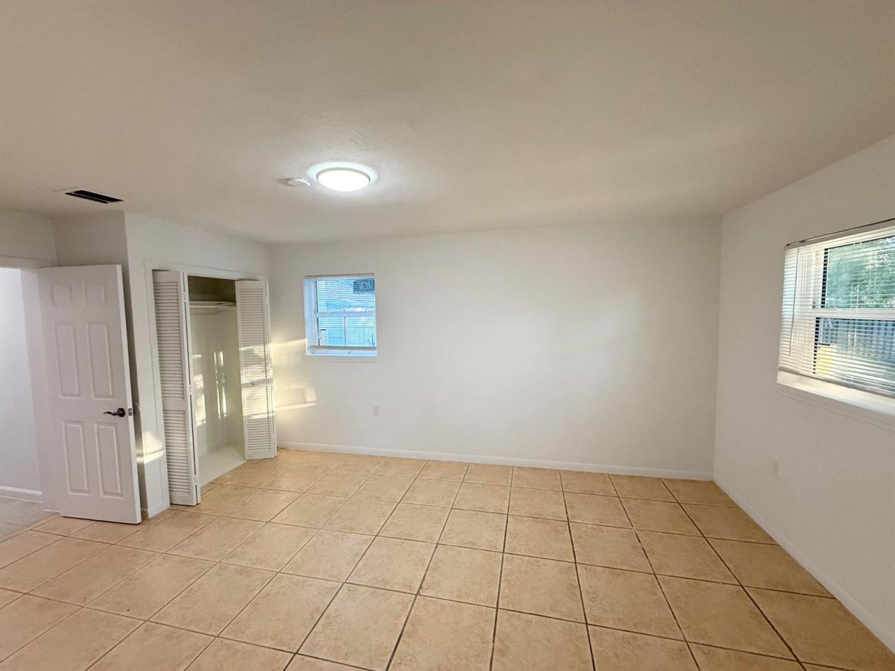 912 SE Tarpon Avenue , Stuart, FL 34994 Photo