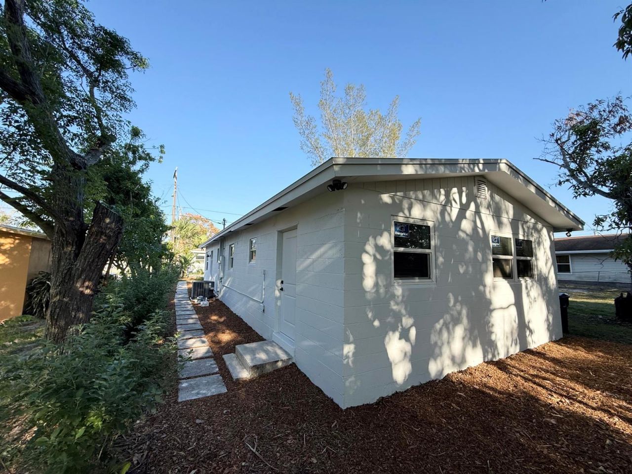912 SE Tarpon Avenue , Stuart, FL 34994 Photo