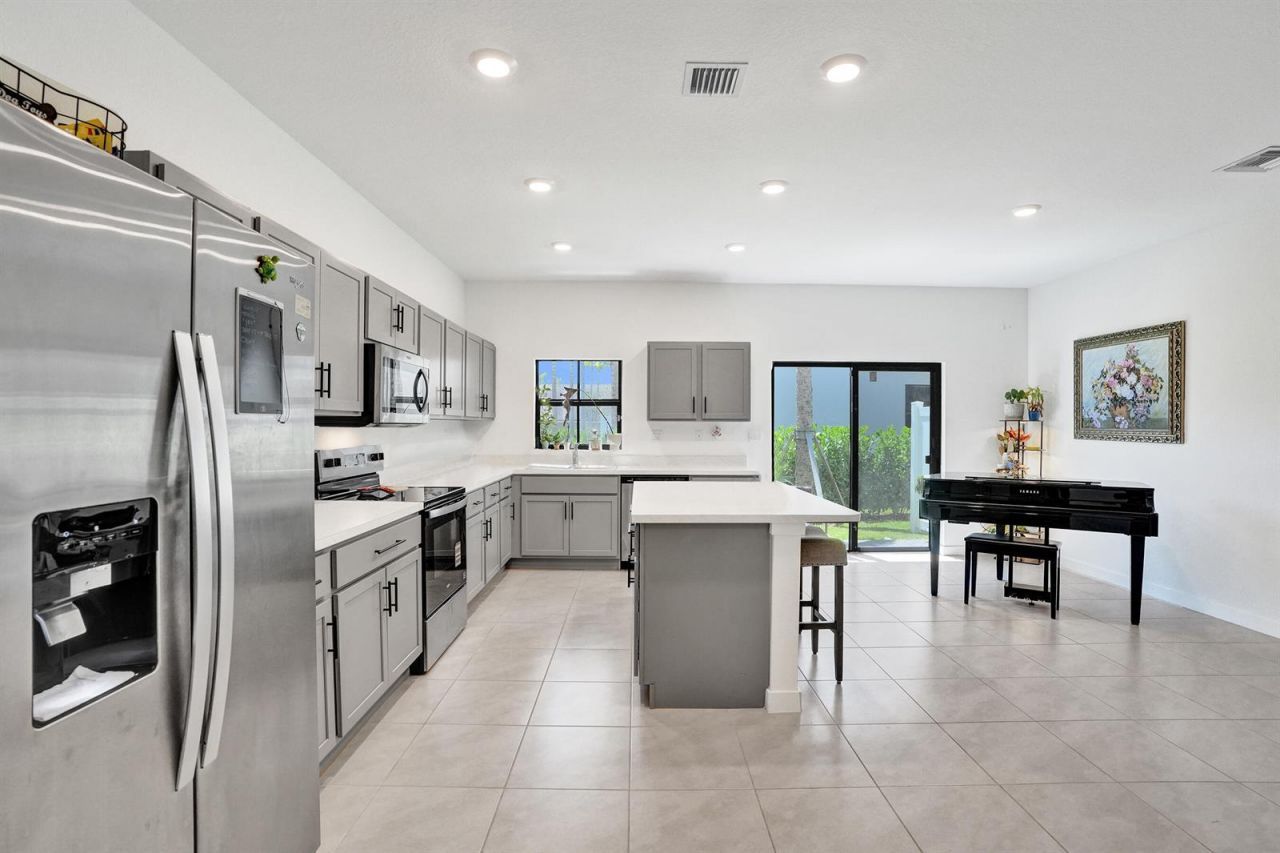 975 NW 3rd Terrace , Pompano Beach, FL 33060 Photo
