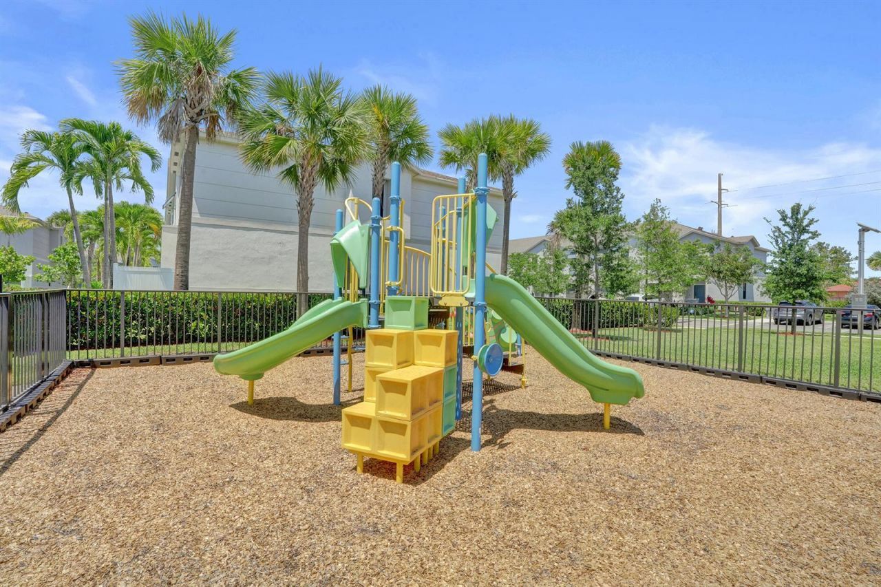 975 NW 3rd Terrace , Pompano Beach, FL 33060 Photo