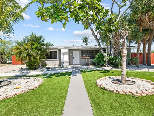 2300 NE 12th Avenue , Pompano Beach, FL 33064