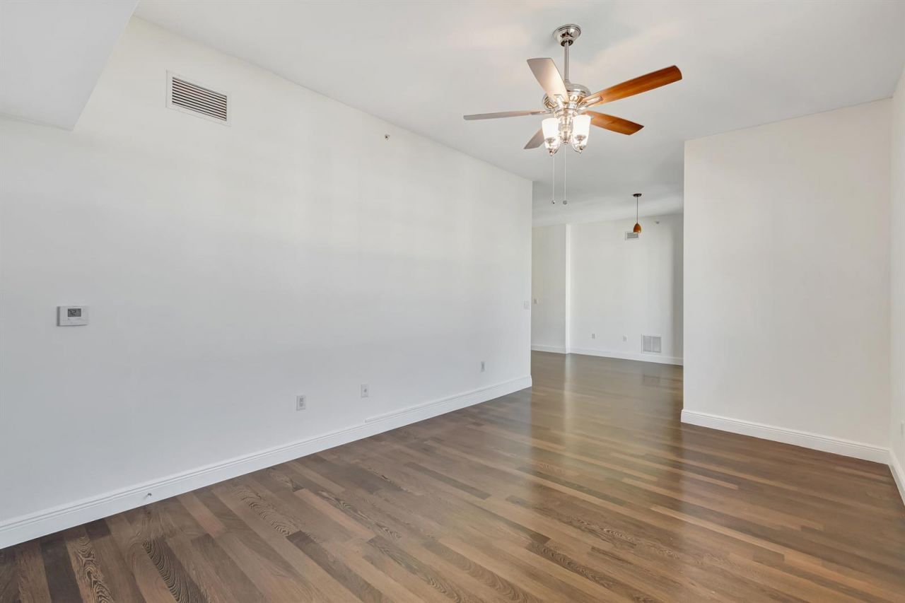610 Clematis Street , Unit 833, West Palm Beach, FL 33401 Photo