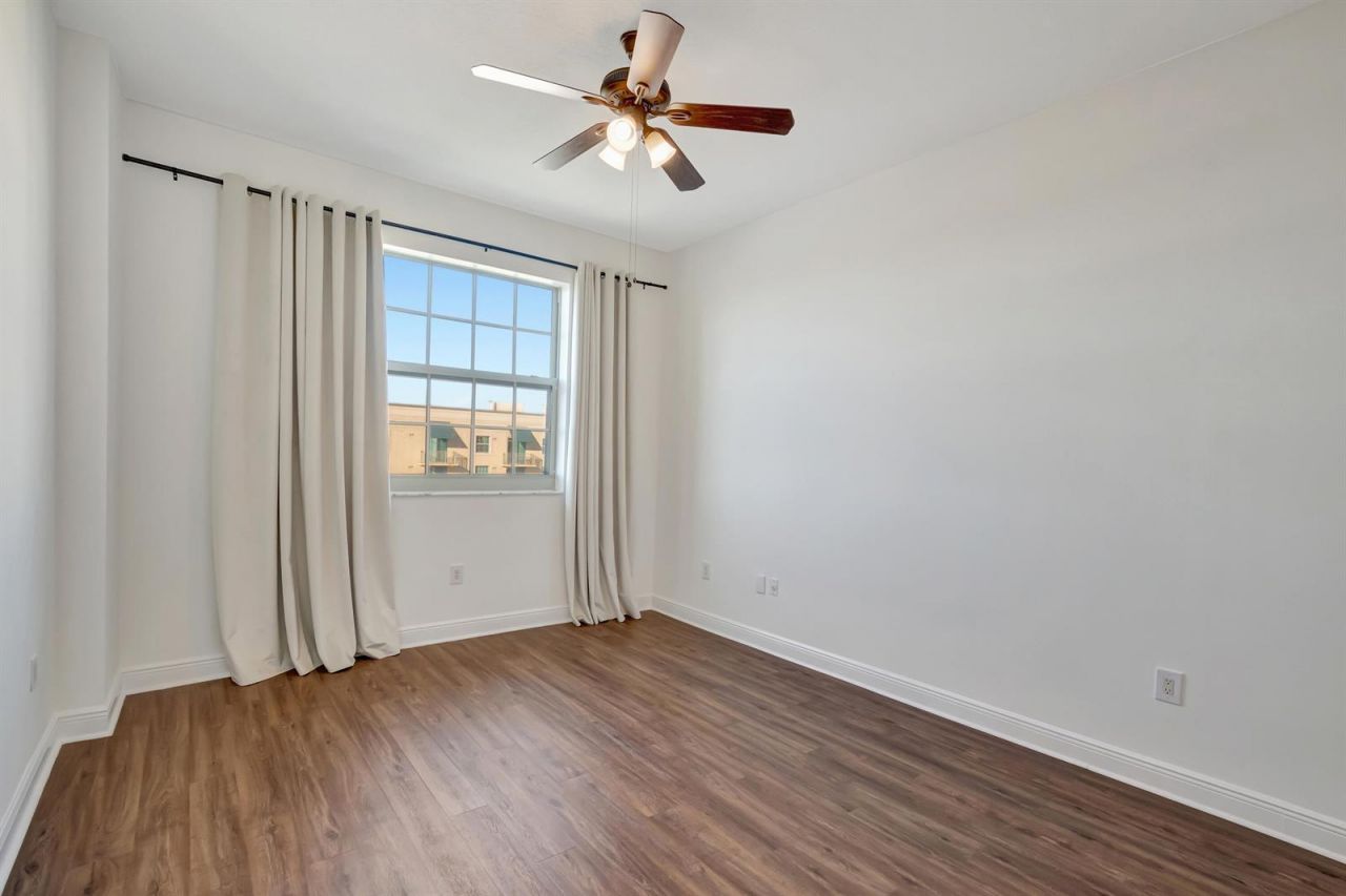 610 Clematis Street , Unit 833, West Palm Beach, FL 33401 Photo