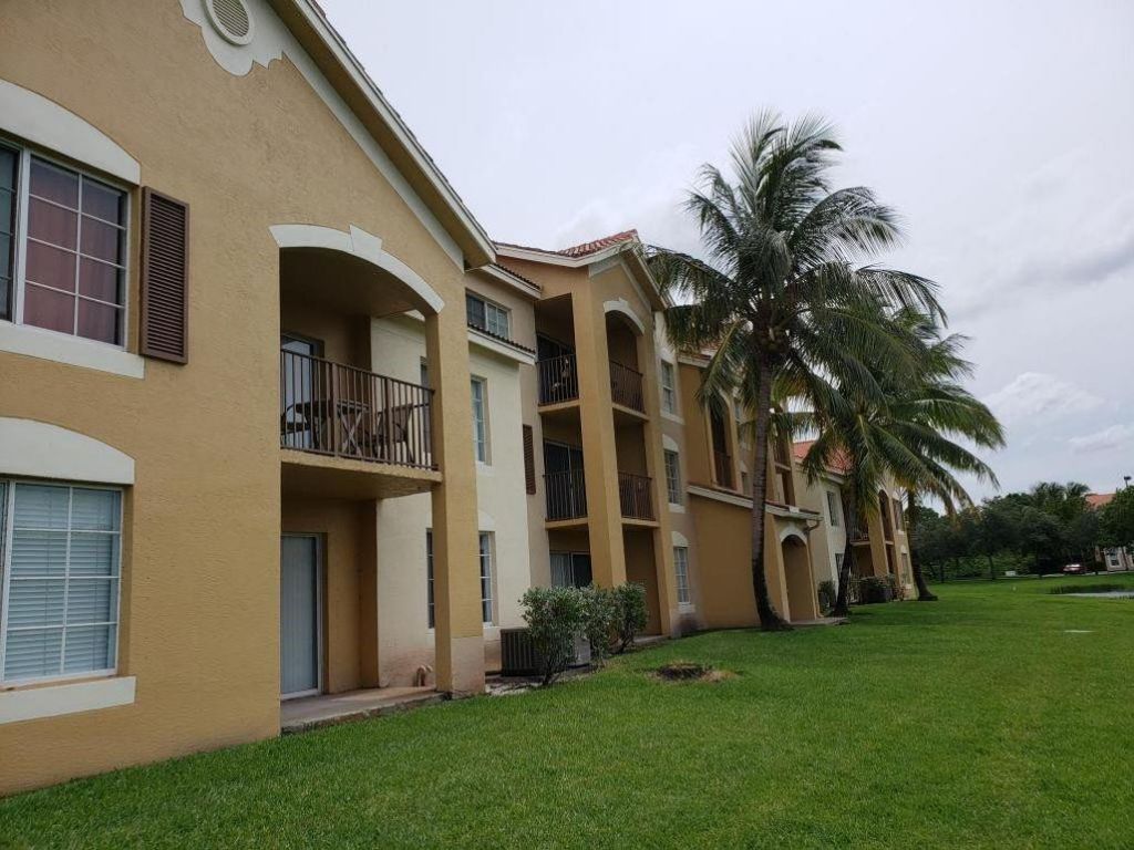 4190 San Marino Boulevard , Unit 106, West Palm Beach, FL 33409 Photo