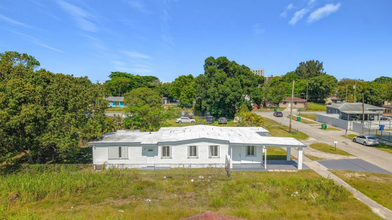 10235 SW 177th Street , Miami, FL 33157 Photo