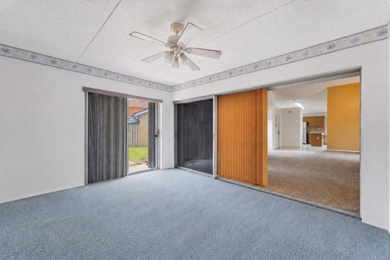 19035 NW 54th Place , Miami Gardens, FL 33055 Photo