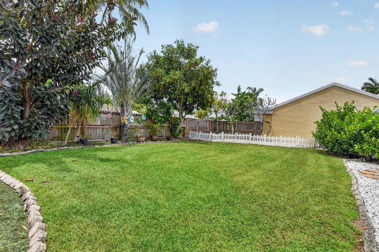 9976 Robins Nest Road , Boca Raton, FL 33496 Photo