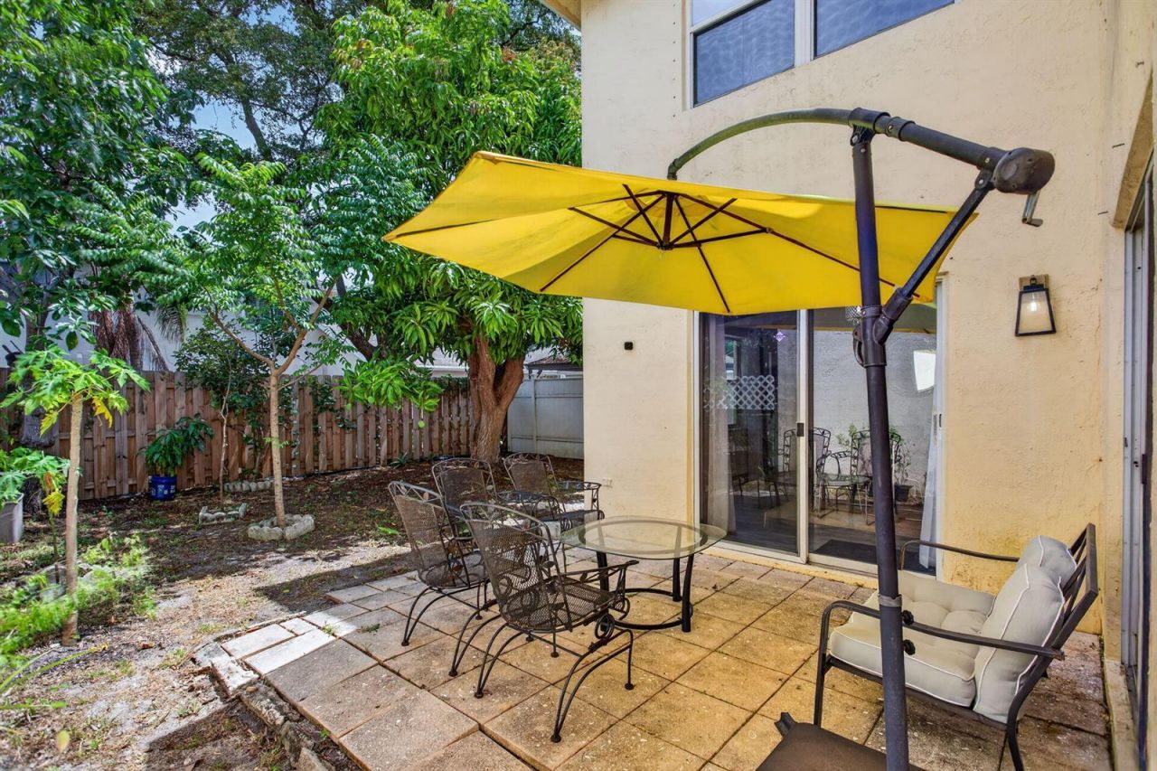 4131 Eastridge Circle , Pompano Beach, FL 33064 Photo
