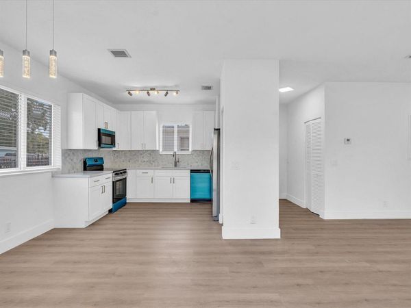 2410 NW 43rd Street , Miami, FL 33142