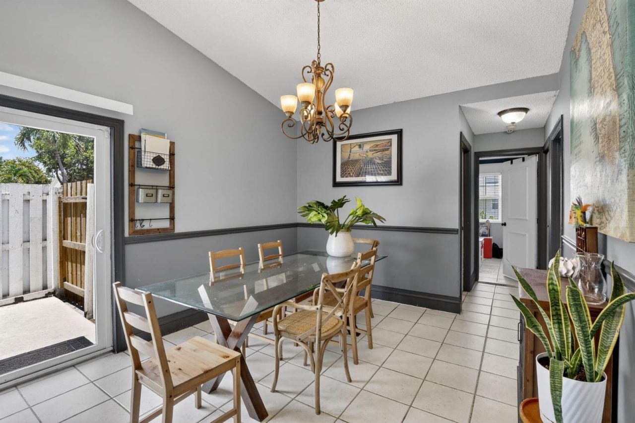 13970 Oaklawn Place , Davie, FL 33325 Photo