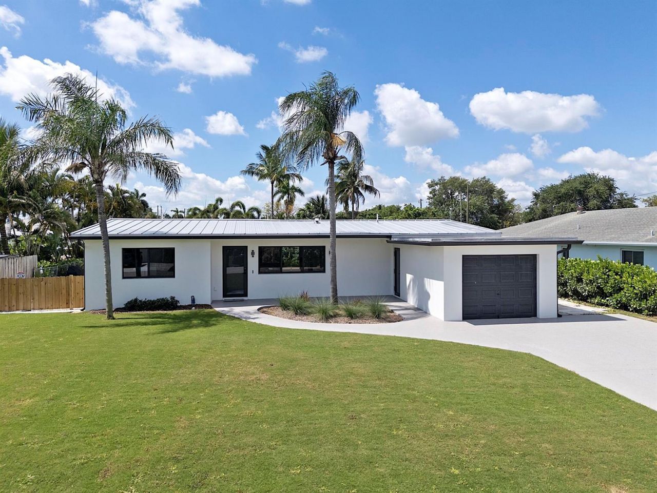 1510 Carandis Circle , Lake Clarke Shores, FL 33406 Photo