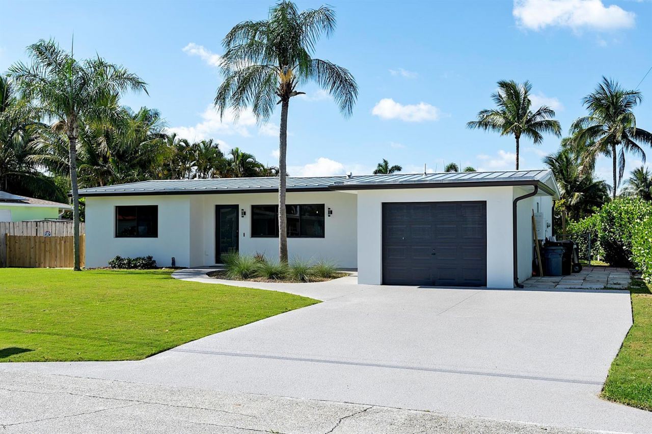 1510 Carandis Circle , Lake Clarke Shores, FL 33406 Photo