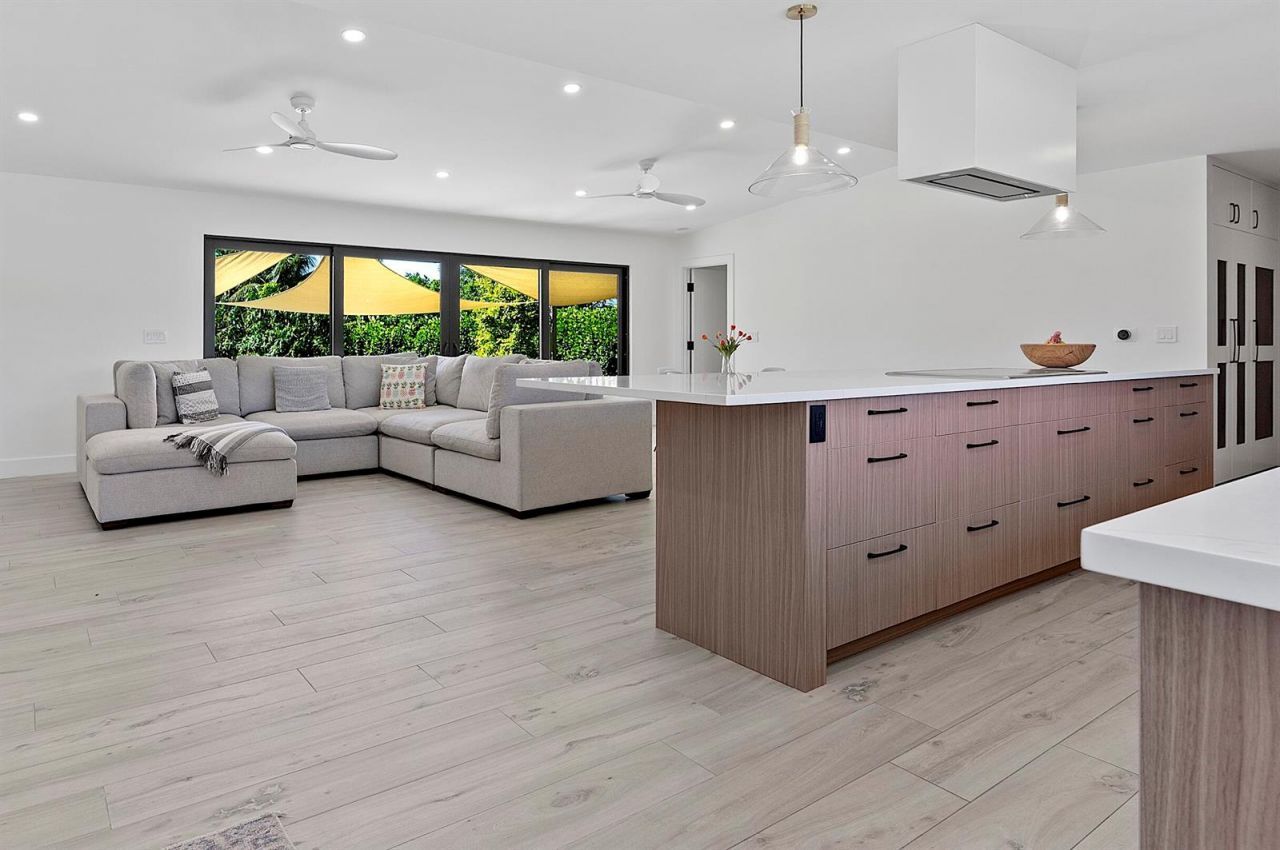 1510 Carandis Circle , Lake Clarke Shores, FL 33406 Photo