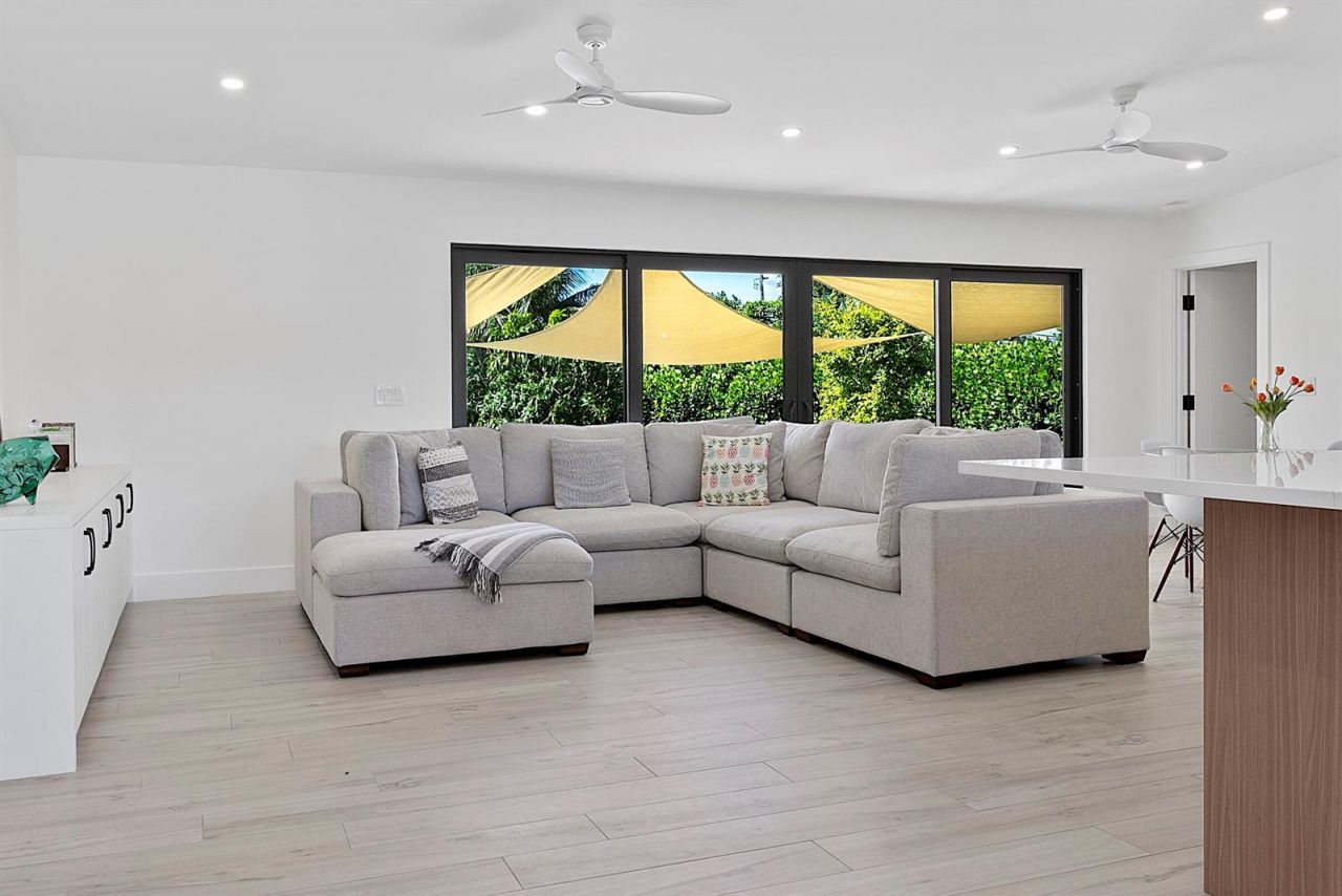 1510 Carandis Circle , Lake Clarke Shores, FL 33406 Photo