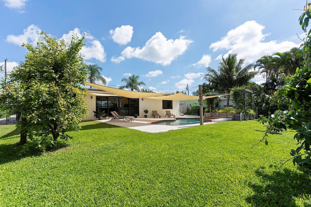 1510 Carandis Circle , Lake Clarke Shores, FL 33406 Photo