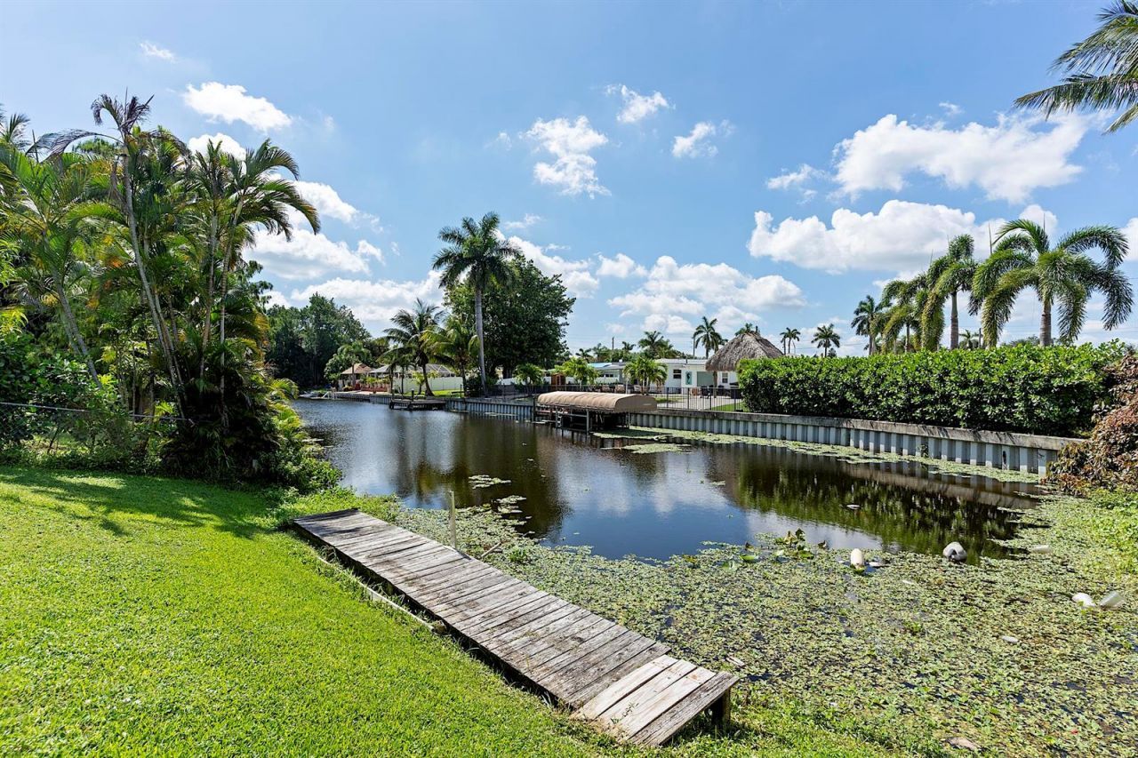 1510 Carandis Circle , Lake Clarke Shores, FL 33406 Photo