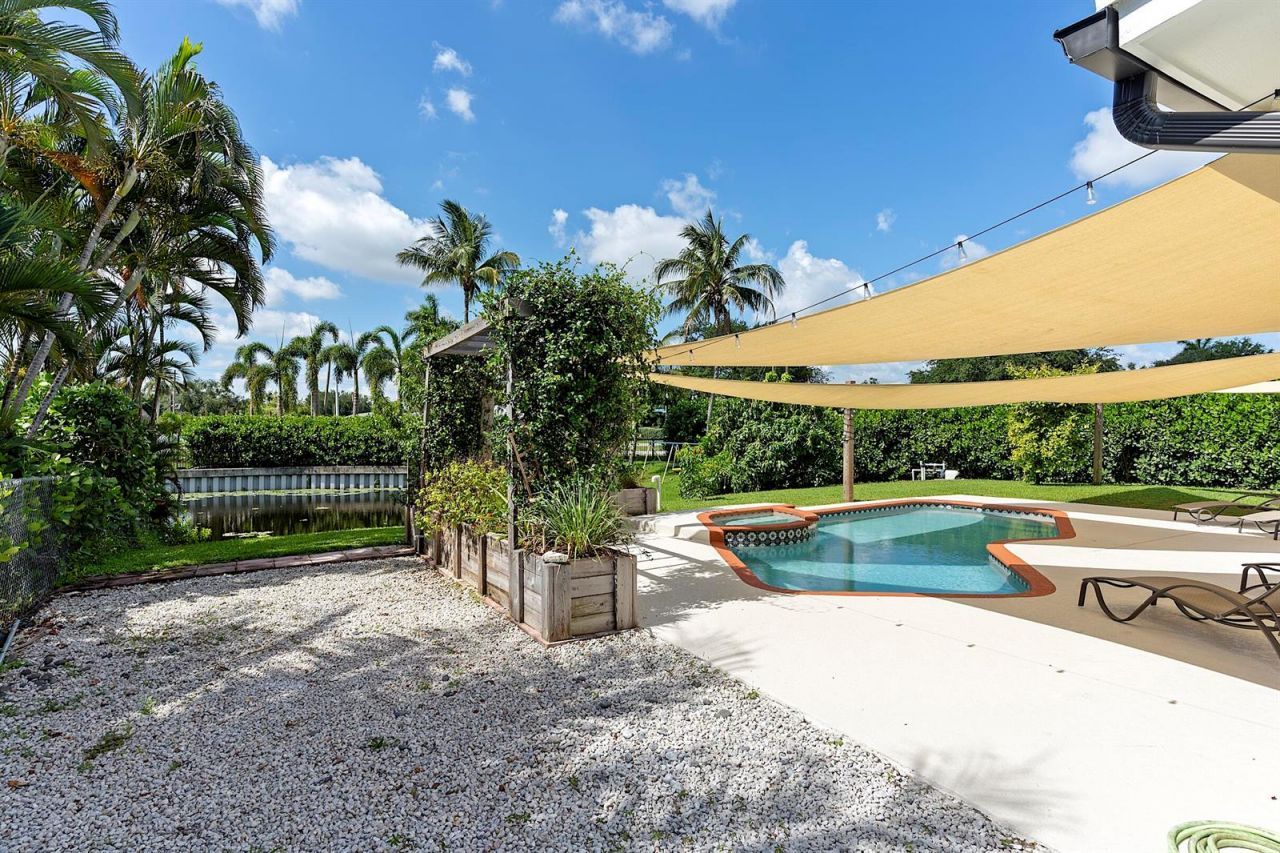 1510 Carandis Circle , Lake Clarke Shores, FL 33406 Photo