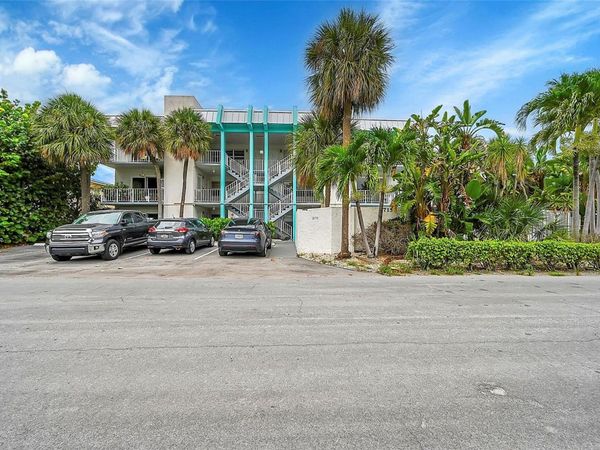2715 NE 49th Street , Fort Lauderdale, FL 33308
