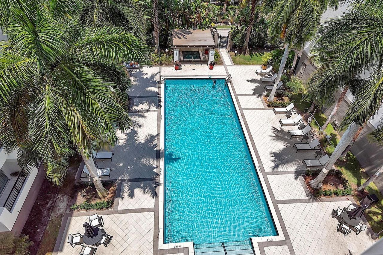 2401 NE 65th Street , Unit 502, Fort Lauderdale, FL 33308 Photo