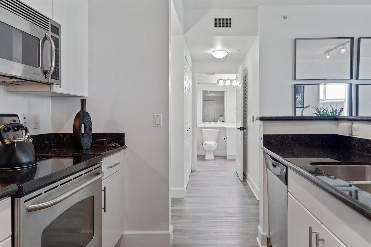 2401 NE 65th Street , Unit 502, Fort Lauderdale, FL 33308 Photo