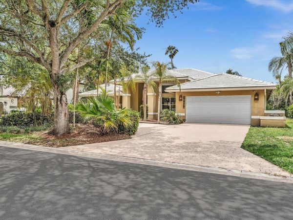10434 NW 6th Court , Coral Springs, FL 33071