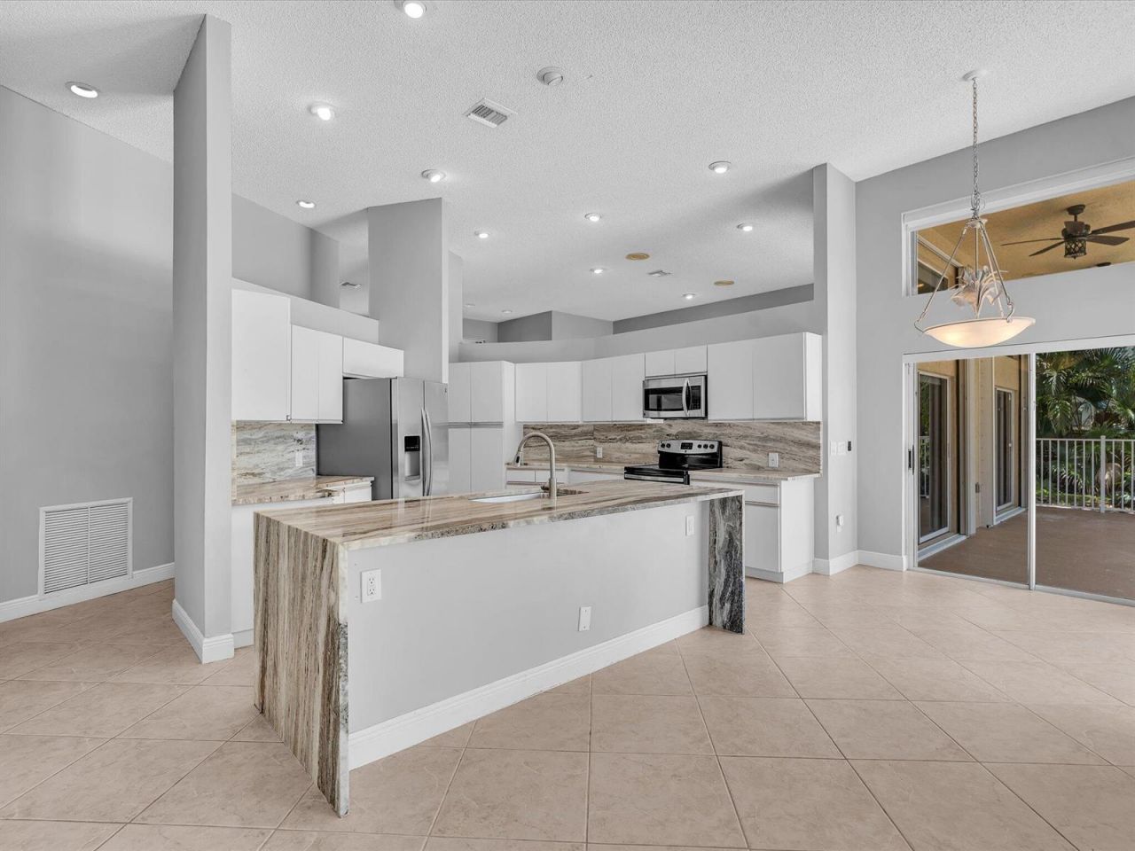 10434 NW 6th Court , Coral Springs, FL 33071 Photo