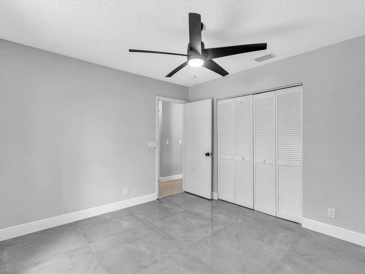 10434 NW 6th Court , Coral Springs, FL 33071 Photo